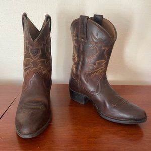 Ariat Heritage Western Boot, size 1.5 Big Kids
